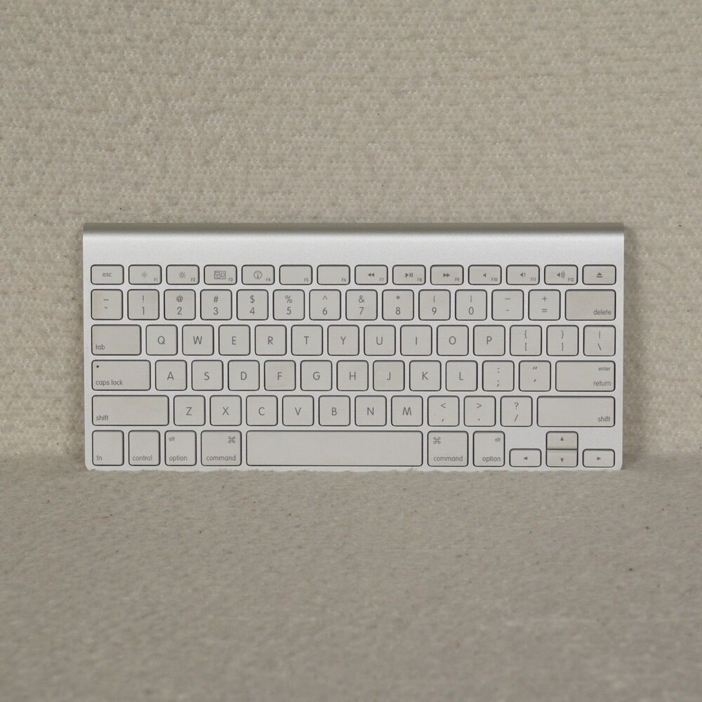Apple Wireless Keyboard A1314 and Magic Mouse A1296 Bundle Bluetooth Tested - Picture 2 of 16
